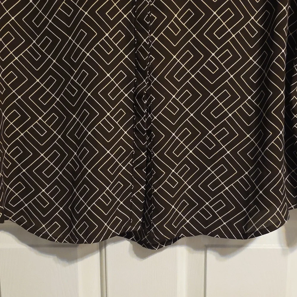 Worthington Brown and White Geometric Blouse - Picture 6 of 8